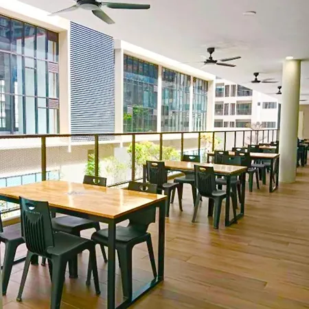 Pool View Suites With Rooftop Pool At Youth City Nilai By D'Kay Homes, Near Usim Klia Exterior photo