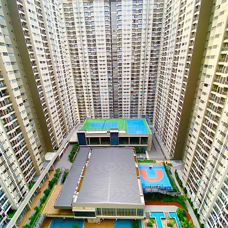 Pool View Suites With Rooftop Pool At Youth City Nilai By D'Kay Homes, Near Usim Klia Exterior photo