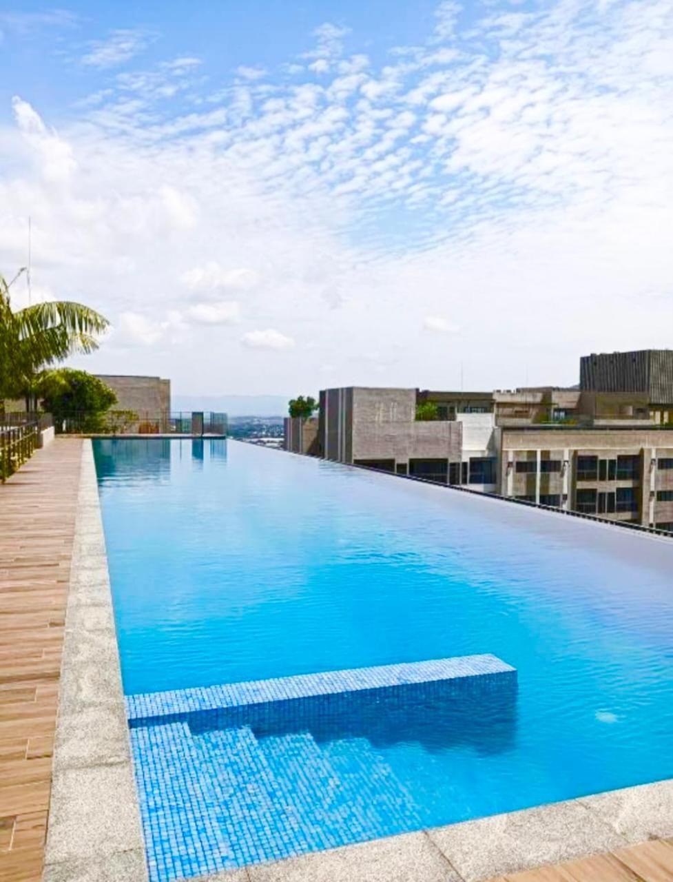Pool View With Rooftop Pool At Youth By D'kay Homes, Near Usim Klia Apartment