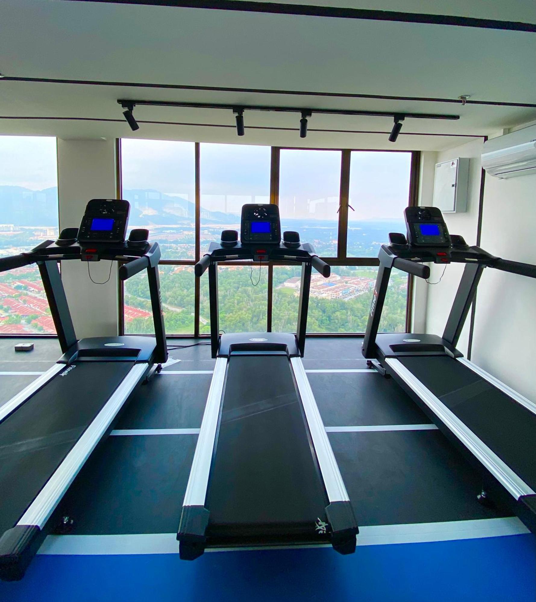 Pool View With Rooftop Pool At Youth By D'kay Homes, Near Usim Klia Apartment