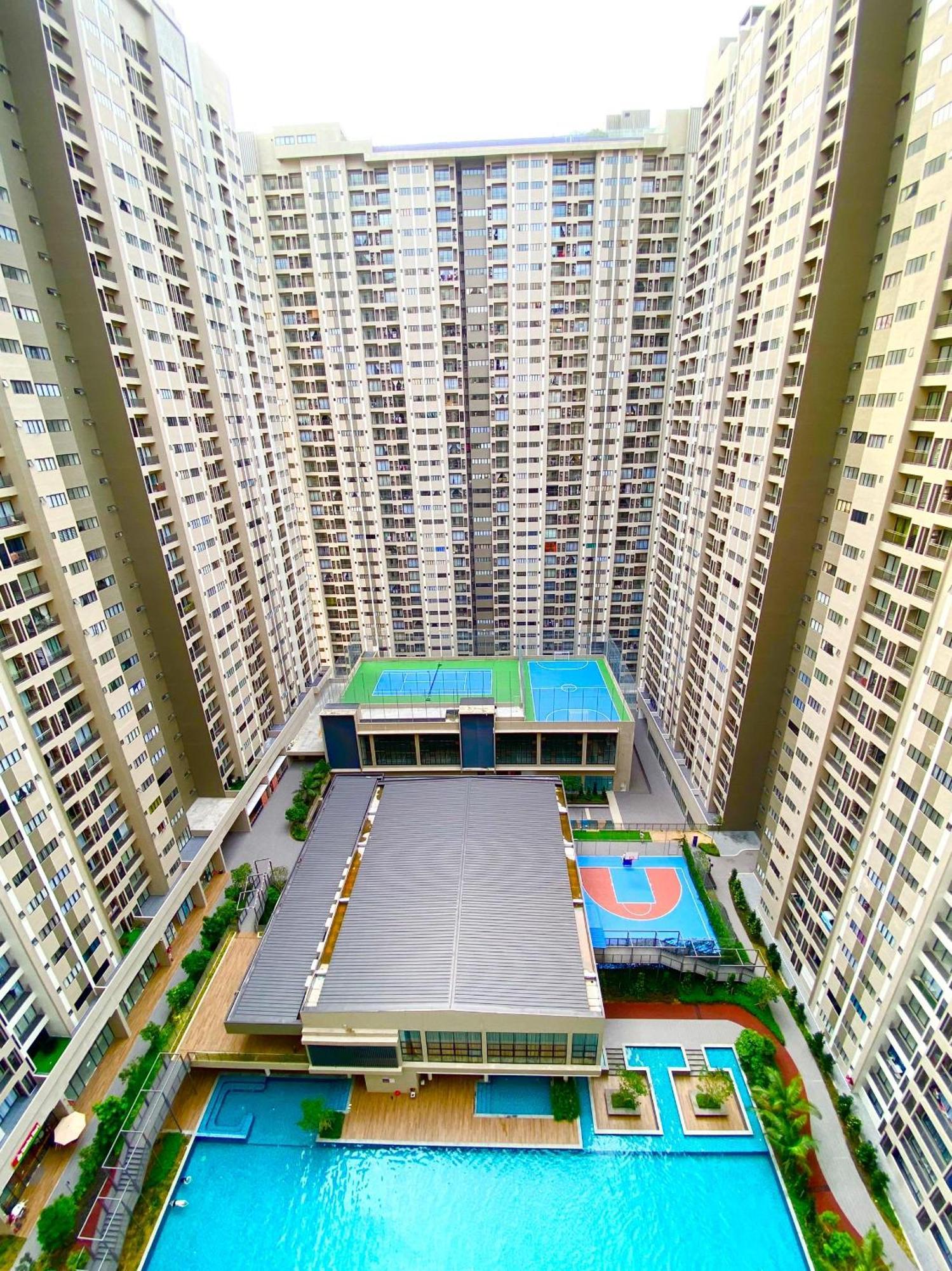 Pool View With Rooftop Pool At Youth By D'kay Homes, Near Usim Klia Apartment