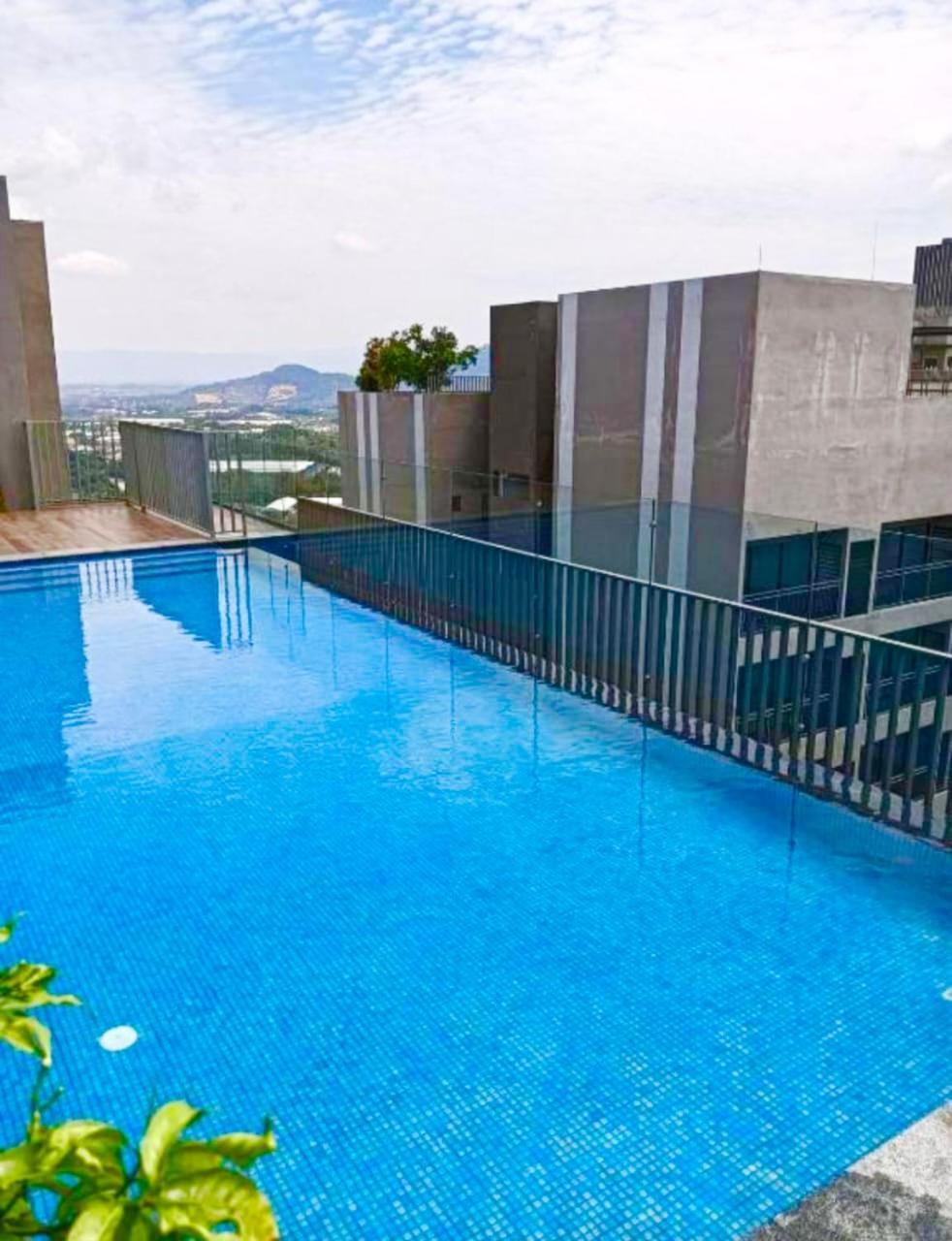 Pool View With Rooftop Pool At Youth By D'kay Homes, Near Usim Klia * Nilai